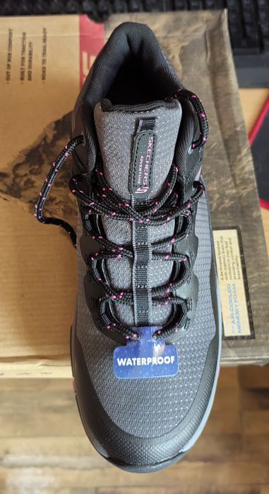 Трекинговые ботинки Skechers 38р 30к
