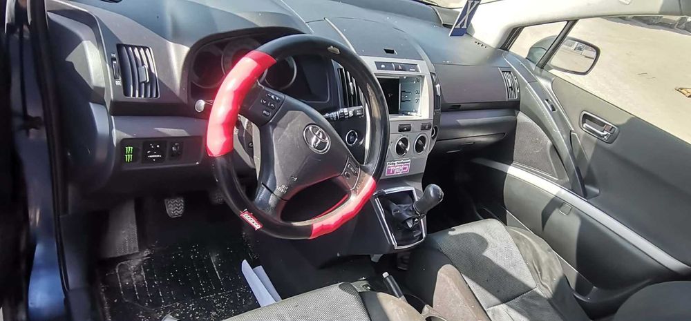 Тойота Корола Версо