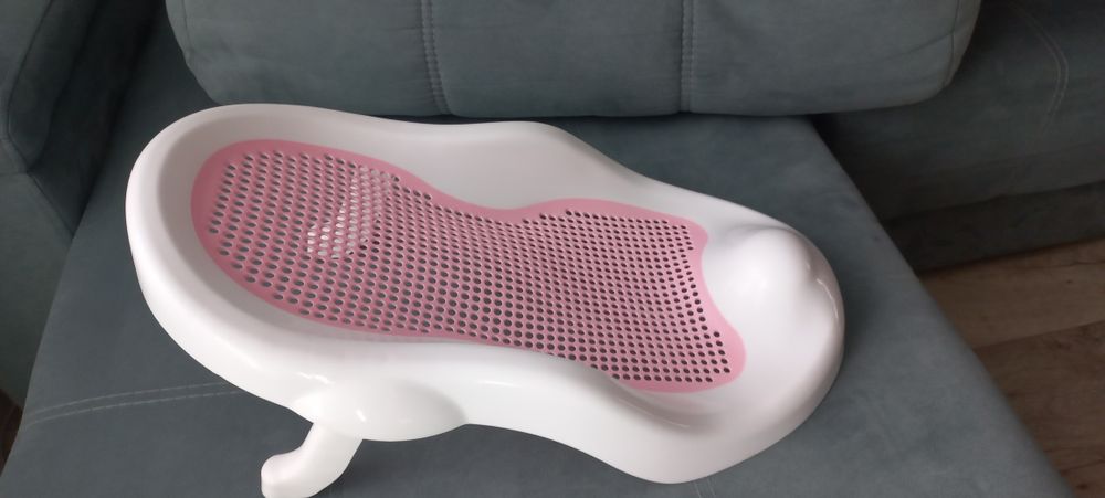 Продам стульчики для купания малышей и сушилка для посуды