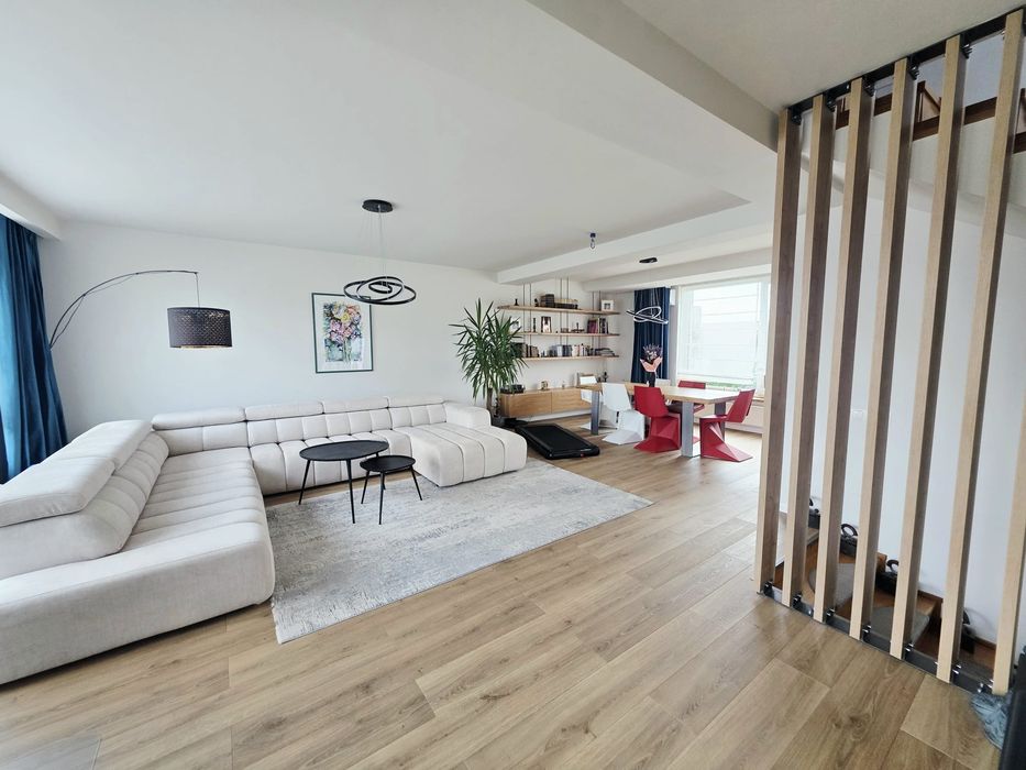 Vând casă tip duplex zona Dura