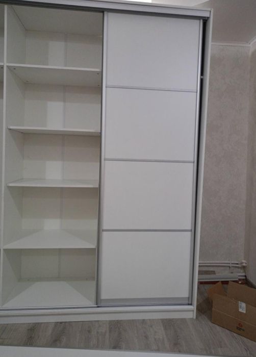 Продам шкаф купе новый