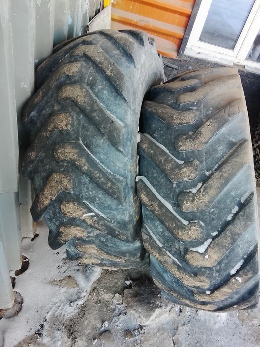 Петушок, JCB, маниту шины