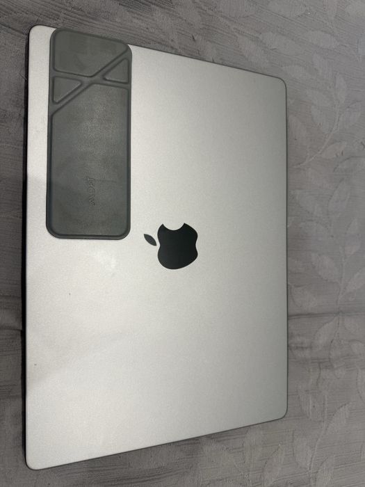 Продам MacBook Pro 14