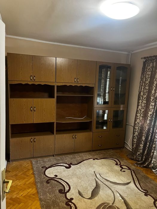 Apartament de închiriat