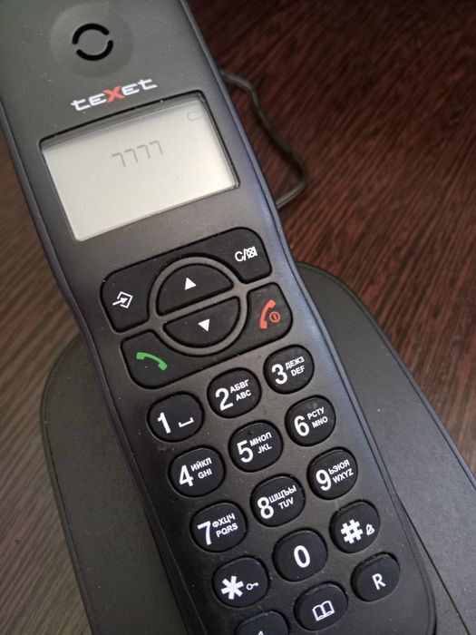 Продаю домашний телефон