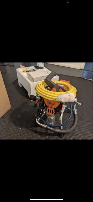 Машина за безвъздушно боядисване VEVOR 395-22, Мощност 2200 W, Максимален дебит 2 л/мин, Максимално налягане 3000 PSI