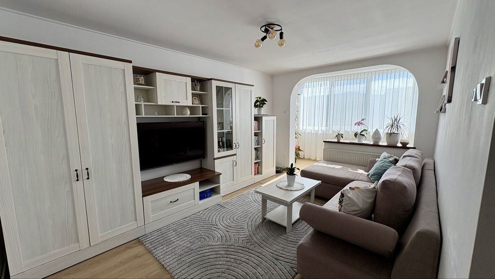 Apartament cu 3 camere