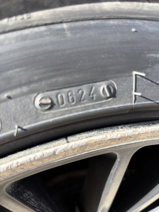 Летни гуми 245/40/18