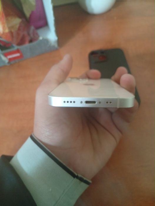 Iphone 13 mini.