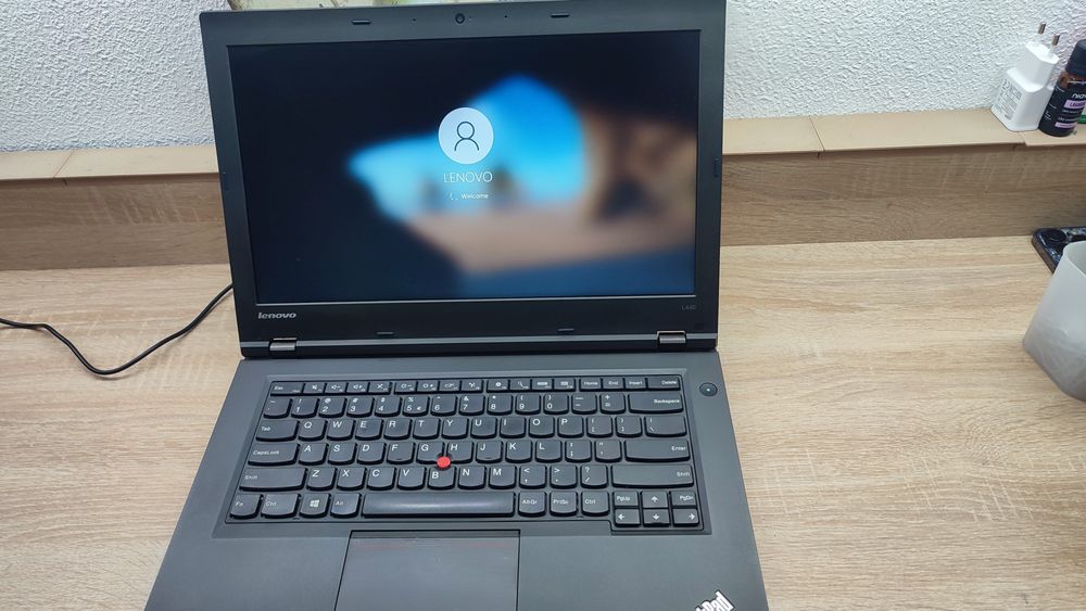 LENOVO ThinkPad L440 CPU i5 vPro 4300M 2.6 GHz SSD 128GB Display Flip