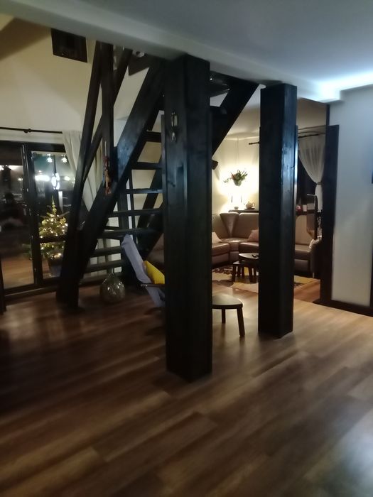 Cabana , chalet cu ciubăr,Bucovina,Humor.Nu ai vecini.