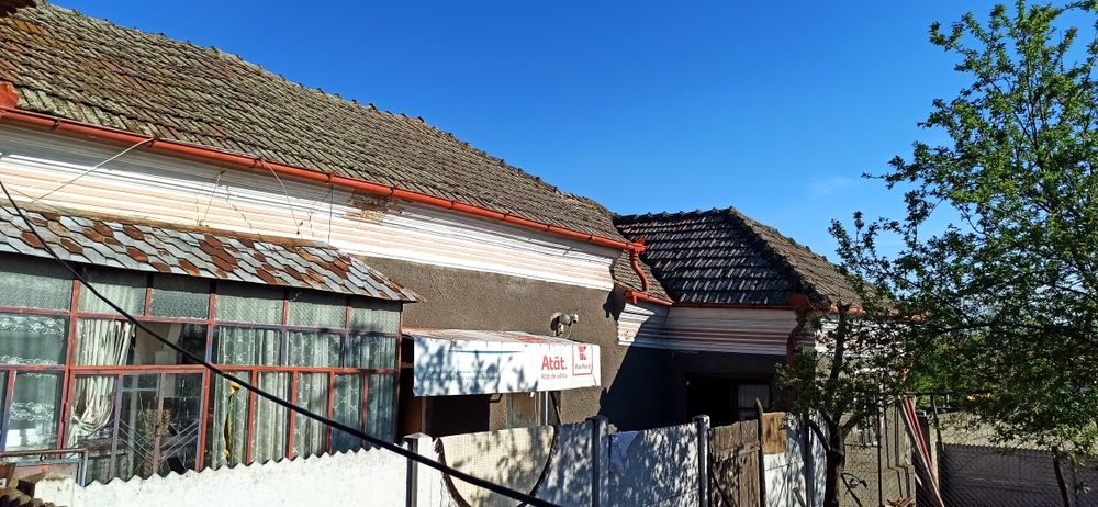 Casă cu teren generos și deschidere la două străzi – Poiana Mare