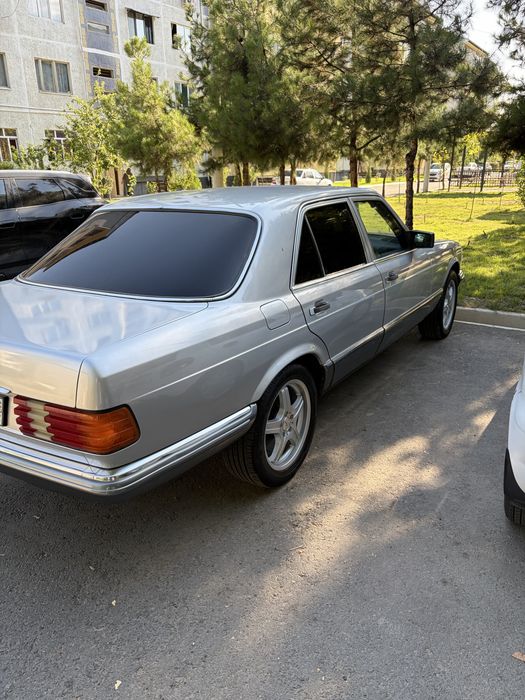 Merssedes benz 1985 yil avtomat retro
