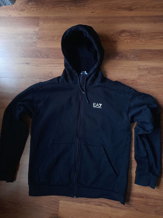 ARMANI EA7 мъжки Суитчър L размер.