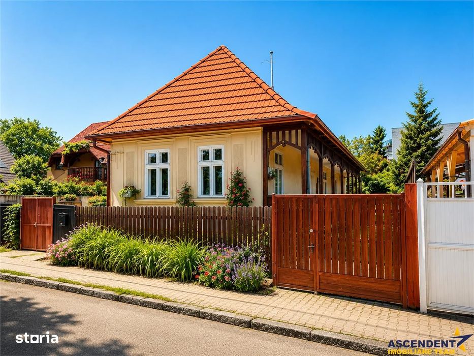 Casa cu potential,  acces la din 2 strazi,  512 mp teren,  Sfantu Gheo
