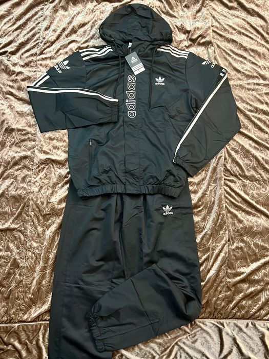 Blugi Dsquared2 200 lei/Trening Adidas și Nike