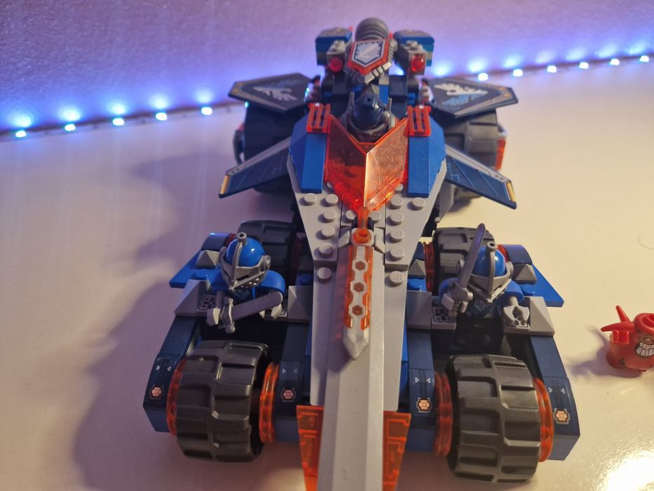 LEGO Nexo Knights 70315 Clay's Rumble Blade - complet