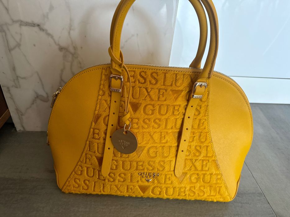 Чанта Guess luxe