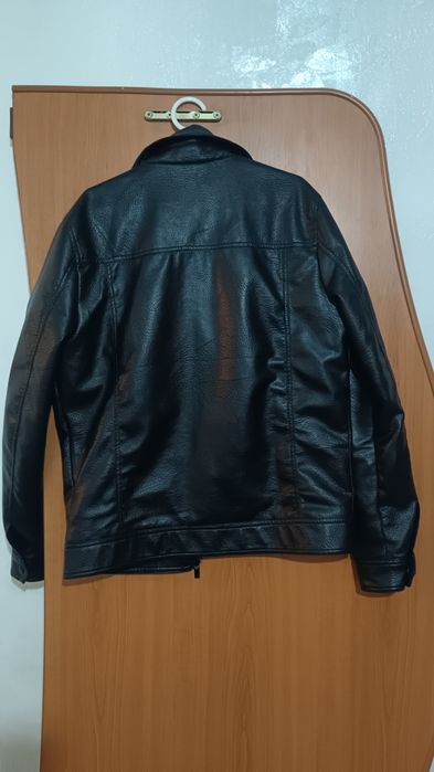 Продам Оригинал Кожанку Calvin Klein