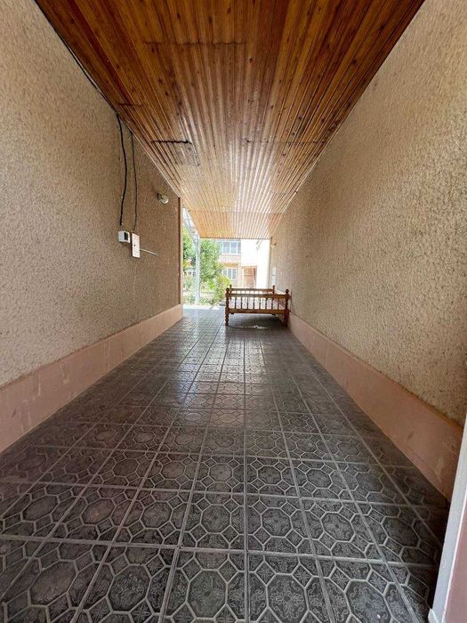 Срочно продаётся дом на две семьи