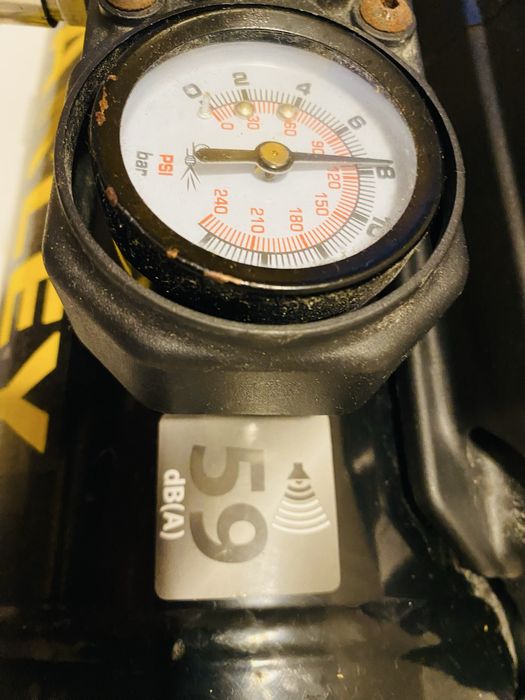 Compresor silentios stanley fatmax