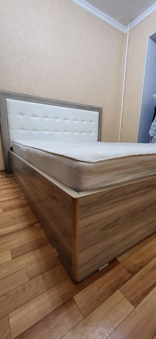 Продам кровать в спальню