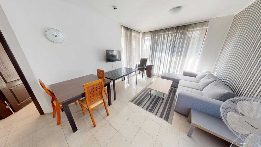 Просторен тристаен апартамент в к-с „Bay View Villas“