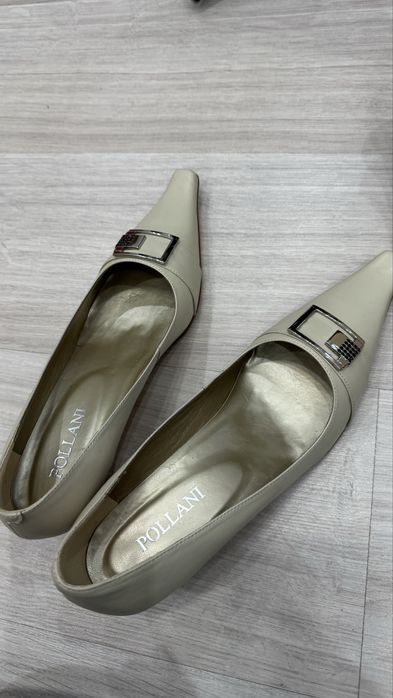 Продам бу 39/40 на низком каблуке