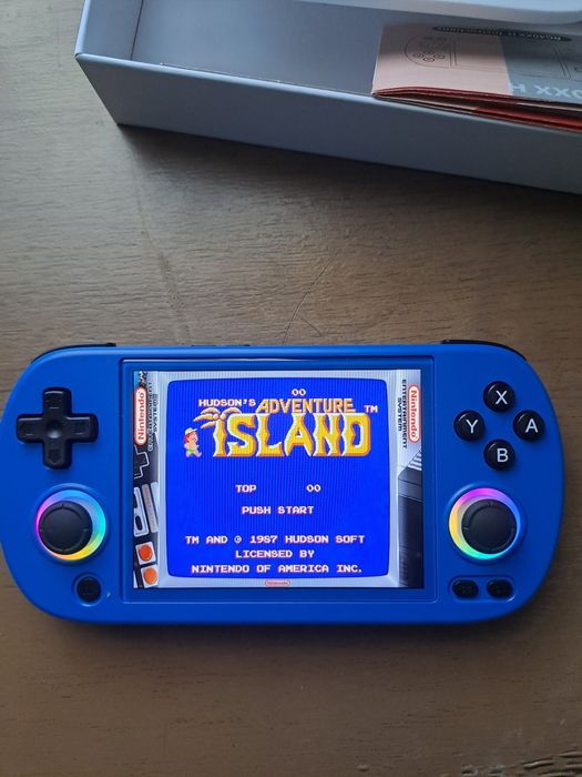 Anbernic RG40XXH - гейминг конзола