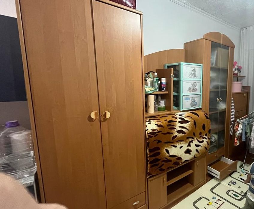 Стенка для дома продам
