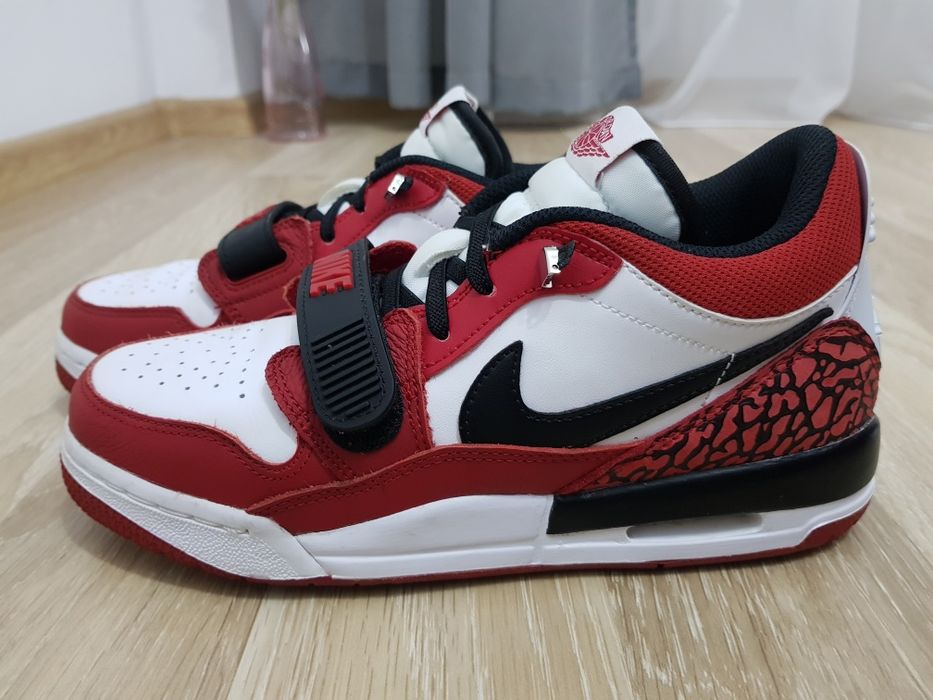 Adidași Jordan Legacy mărimea 38 Nike