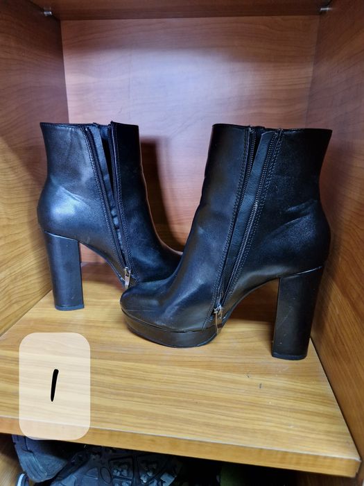 Официални боти на ток