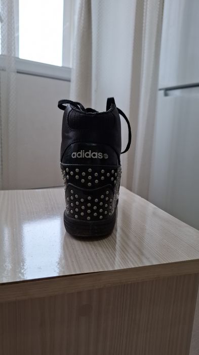 Продам кроссовки, 38 размер