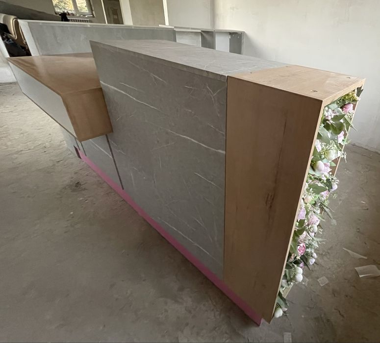 Продаётся торговый полуостров срочно