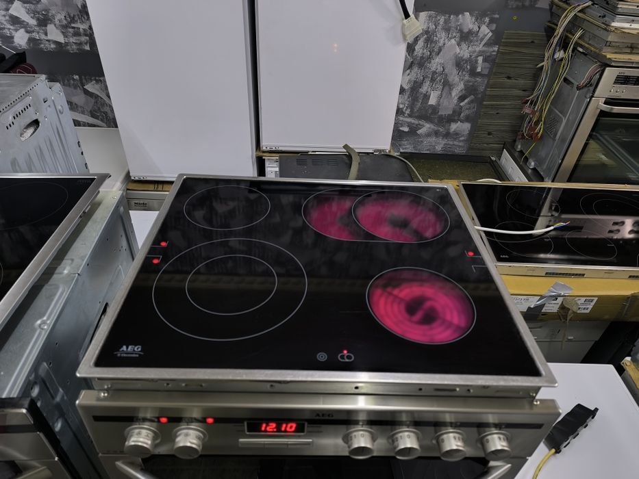 Фурна с котлони AEG E33512-4-M - 8 Функци с вентилатор Топ оферта