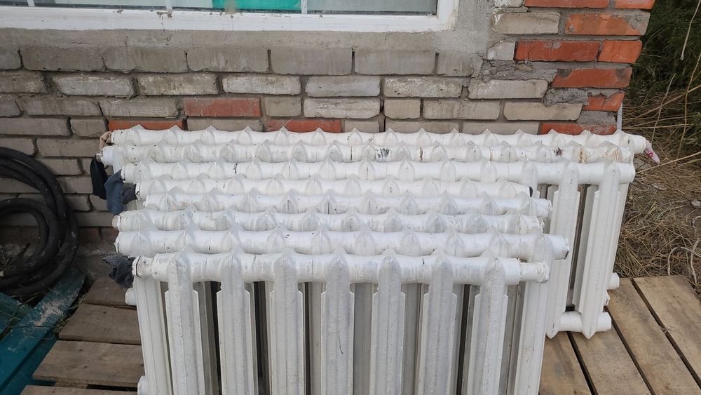 Продам батареи чугунные