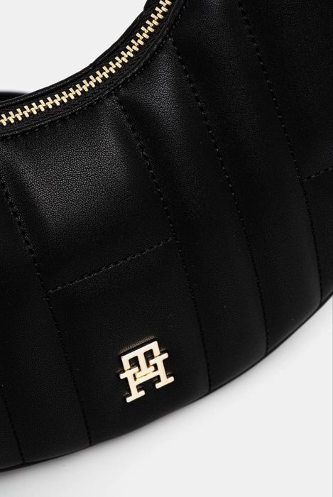 Нова дамска чанта Tommy Hilfiger