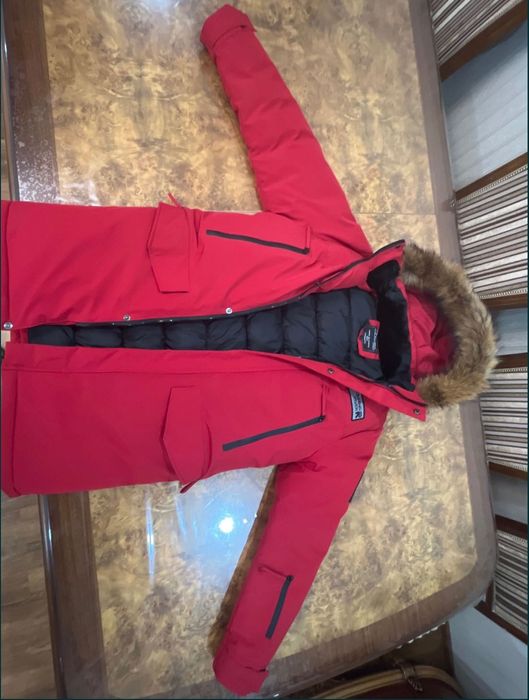 Зимняя куртка, красного цвета