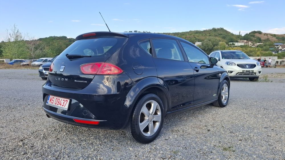 SEAT Leon 2012 — imagine 3
