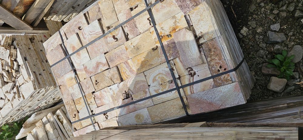 Piatră naturală diversă