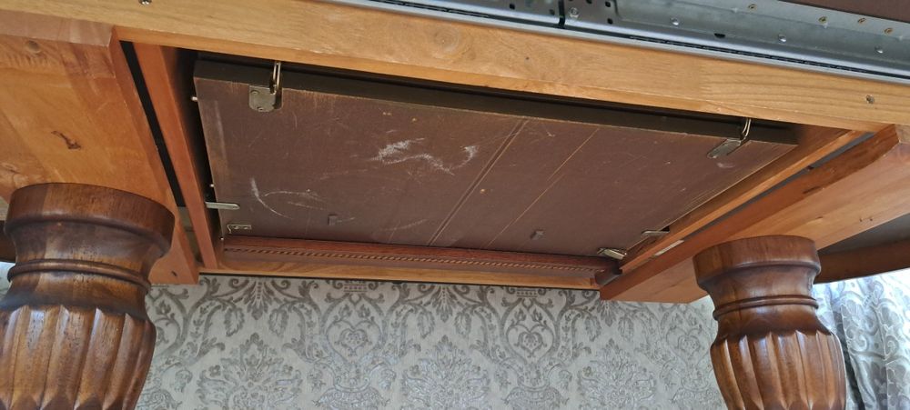 Малайзийский стол