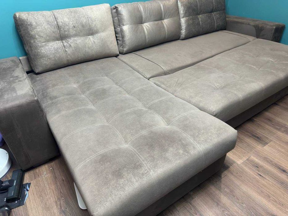 Диван с оттоманкой