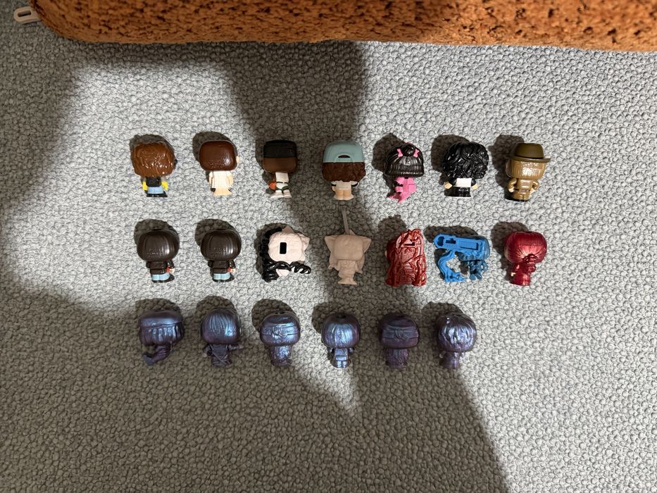 фигурки kinder joy, коллекция «очень странные дела»