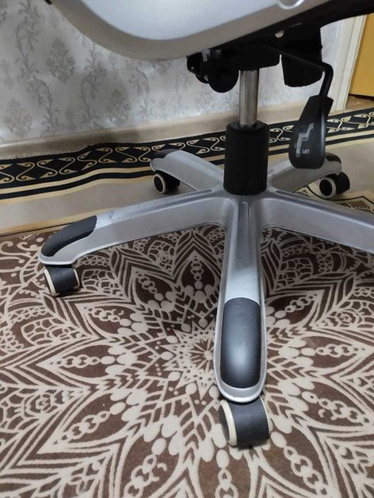 Офисное кресло Малайзия