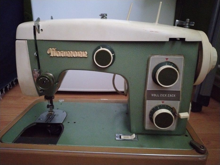 Mașina de cusut originalâ ATENTIE ORIGINALA GERMANIA+25 culori 120 buc