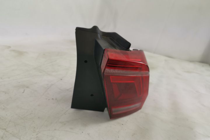 Стоп Десен Преден Оригинален Led В Добро Състояние Фолксваген ВВ Тигуа