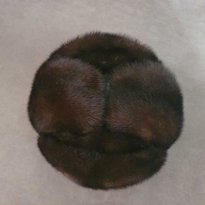 Шапка норковая продам