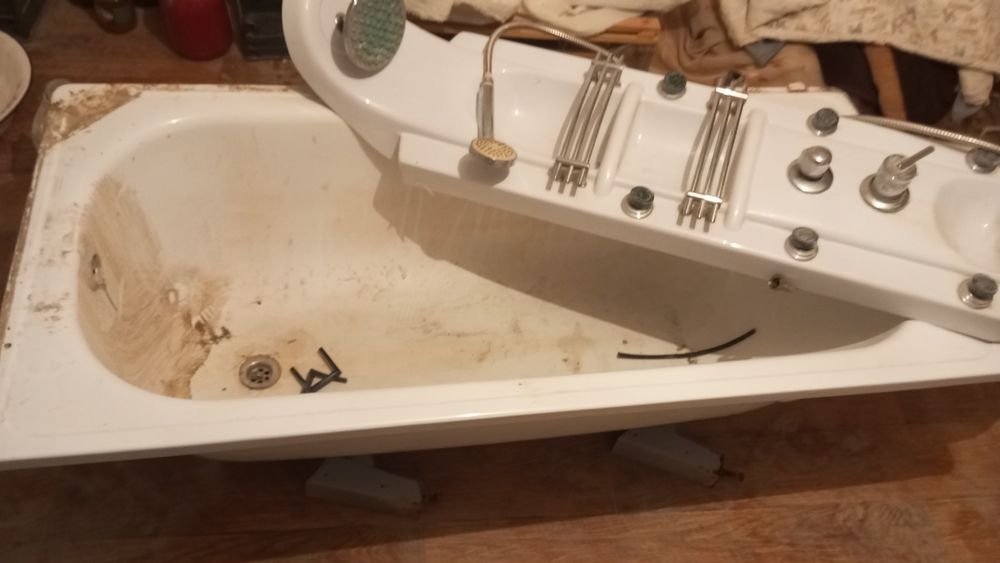 ванна смеситель жасап тұр сатылады