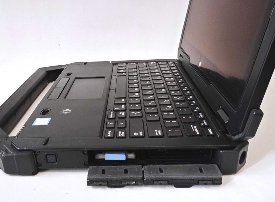 Laptop Dell Rugged pentru diagnoză, industrie, condiții extreme