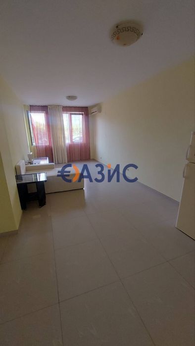 Продава се Двустаен апартамент в Поморие - 64 кв.м за 1157 €/кв.м - Снимка #4